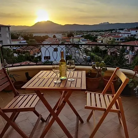Noemi - Panoramic, Speed Wi-fi, Fully Equipped Appartement Olbia